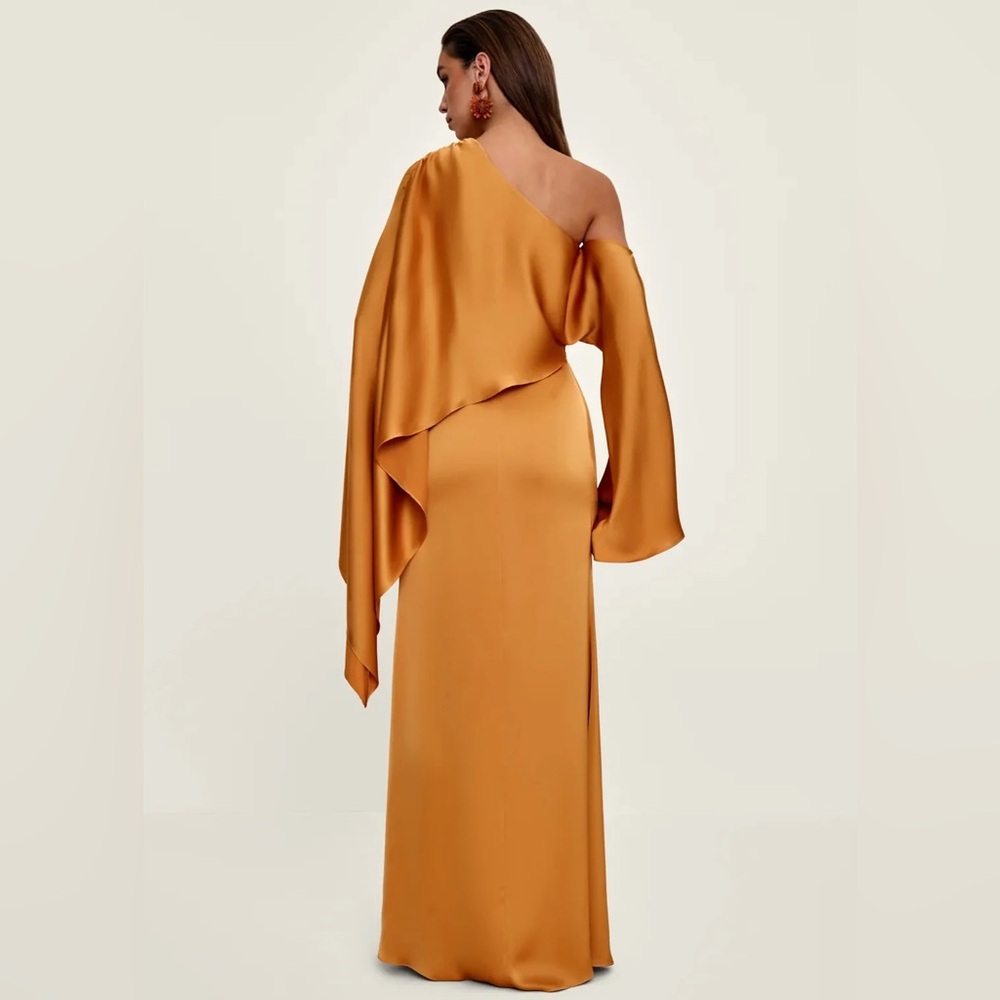 Andrea Iyamah Leena Gown - Picture 2 of 6